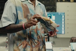 看看奥尼尔在大学时期是怎么打球的，这可真是降维打击啊！